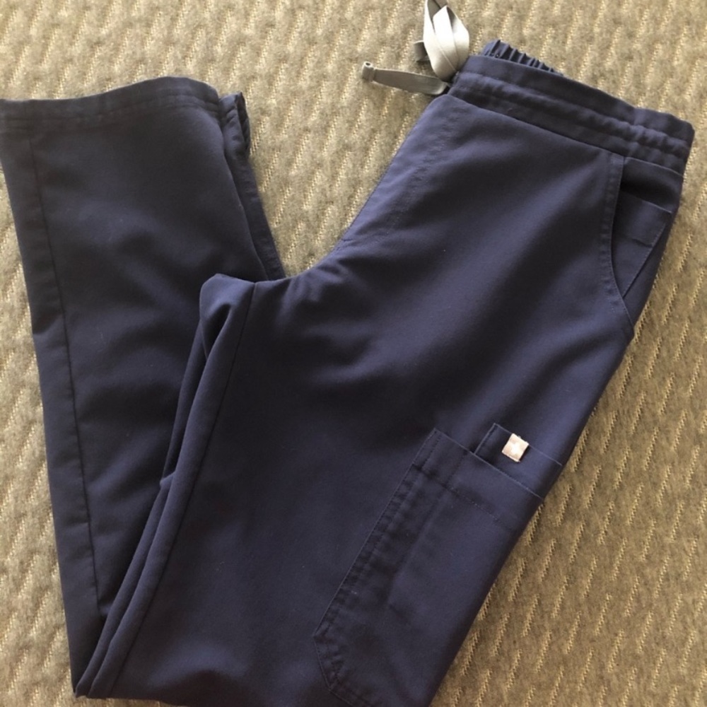 Figs Yola Navy